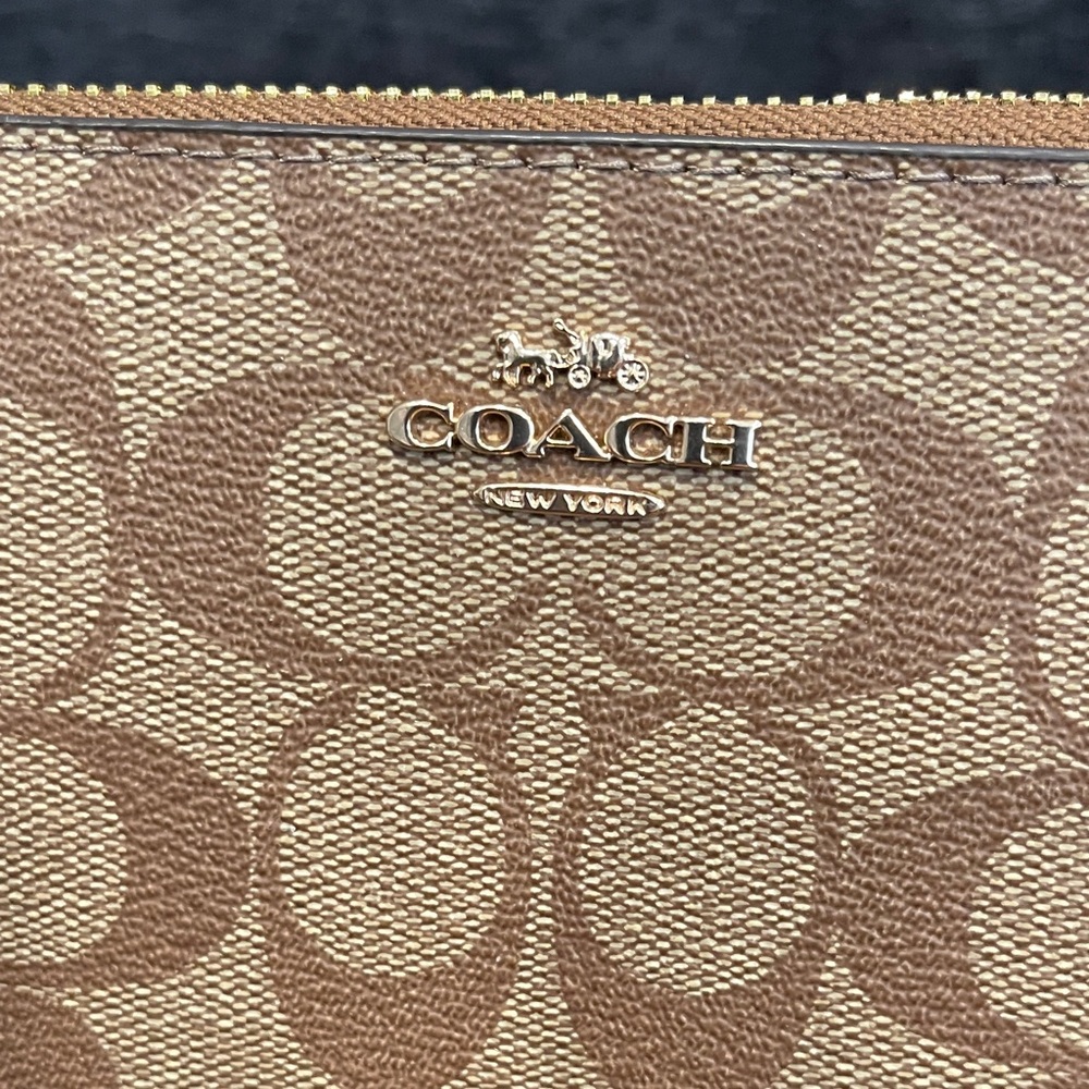 NWOT...Coach Tan and Brown Signature Wristlet - Picture 2 of 8
